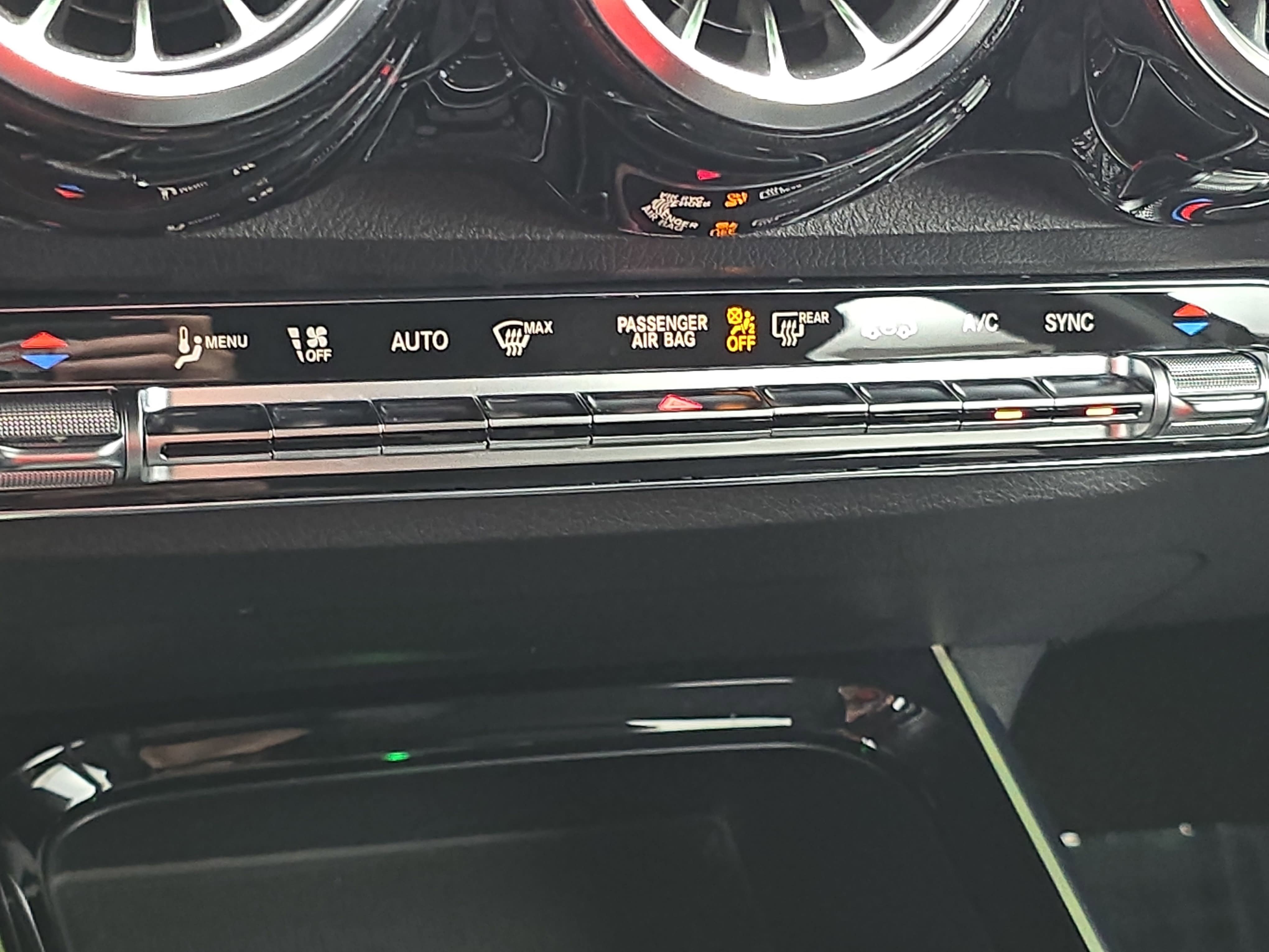 Certified 2023 Mercedes-Benz GLB 250 image 24