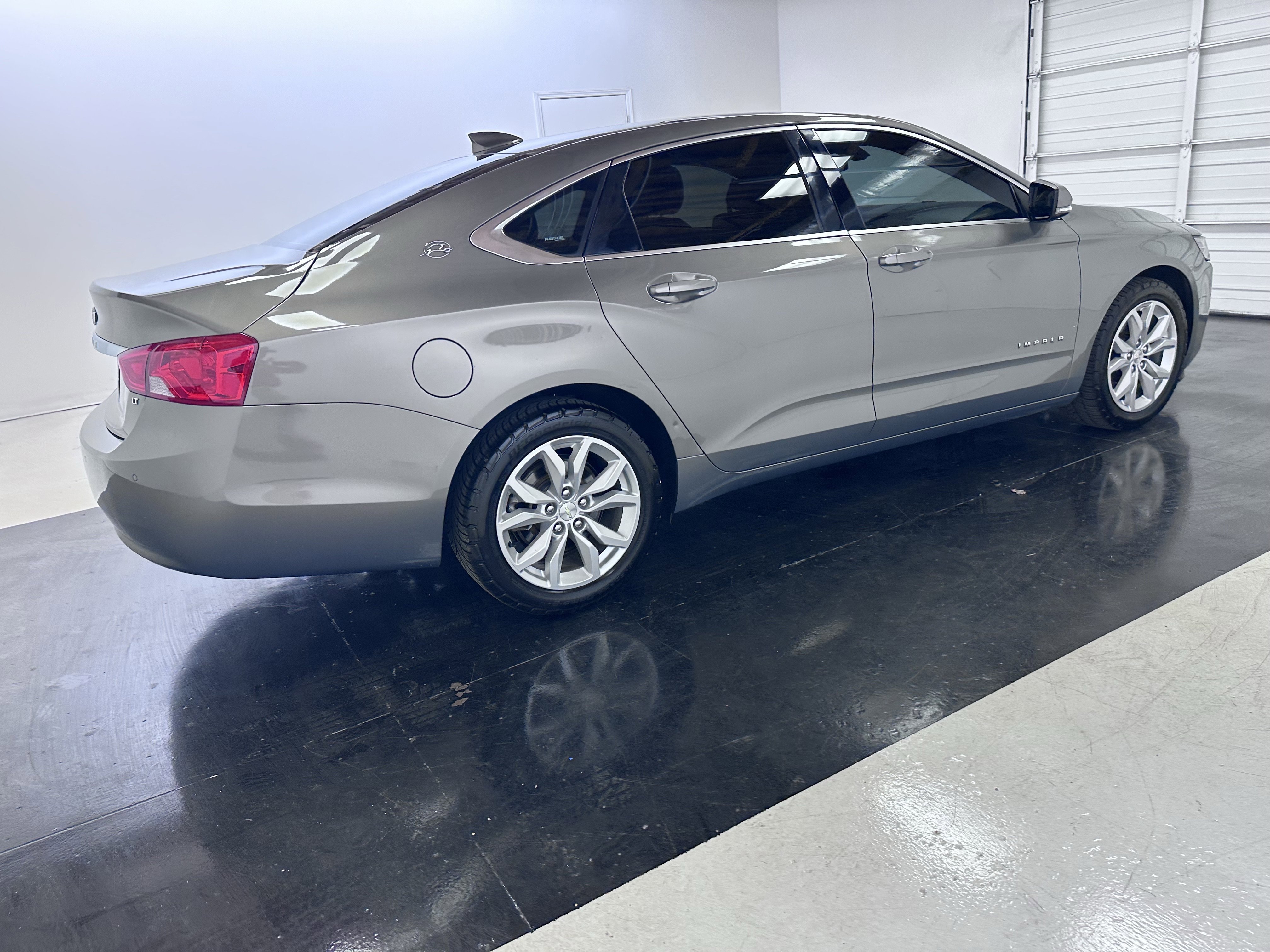 Used 2017 Chevrolet Impala LT w/ Convenience Package FWD image 16