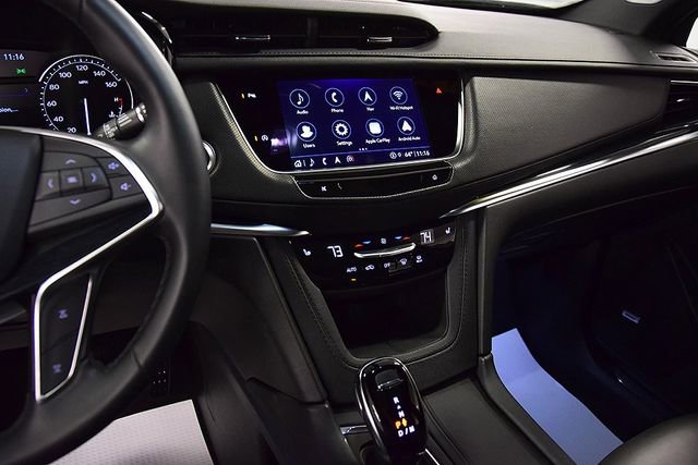Used 2025 Cadillac XT5 Premium Luxury image 25