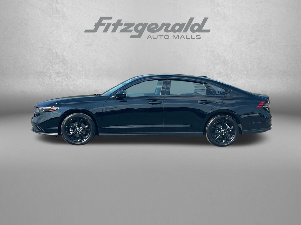 Used 2025 Honda Accord SE image 5