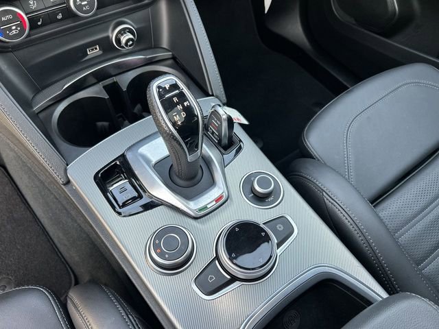 Used 2023 Alfa Romeo Stelvio Veloce image 22