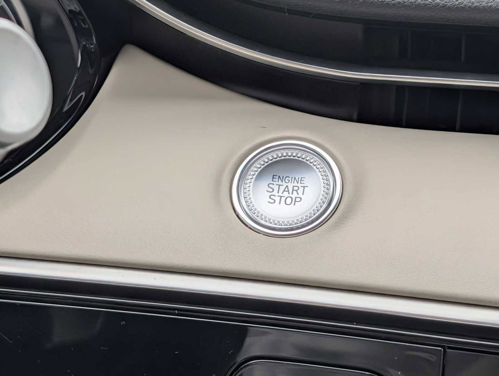 Used 2022 Genesis GV70 2.5T w/ Advanced Package image 22