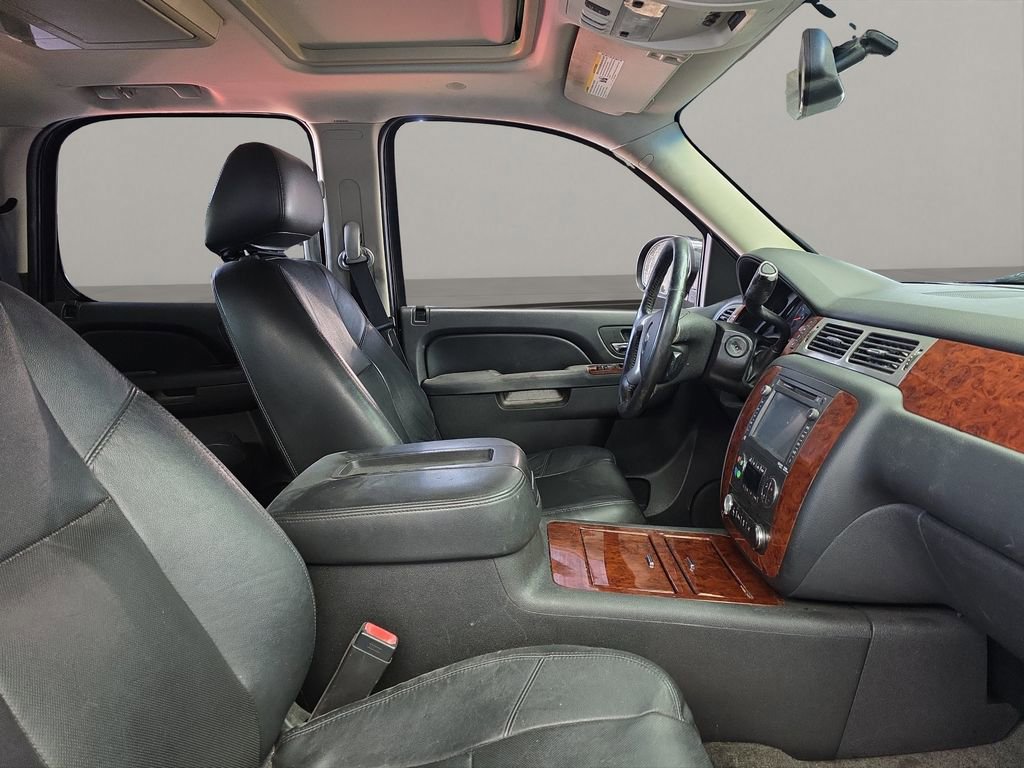 Used 2014 Chevrolet Tahoe LTZ image 15
