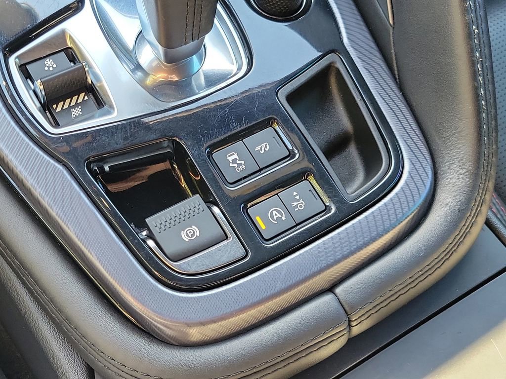 Used 2018 Jaguar F-TYPE R-Dynamic image 32