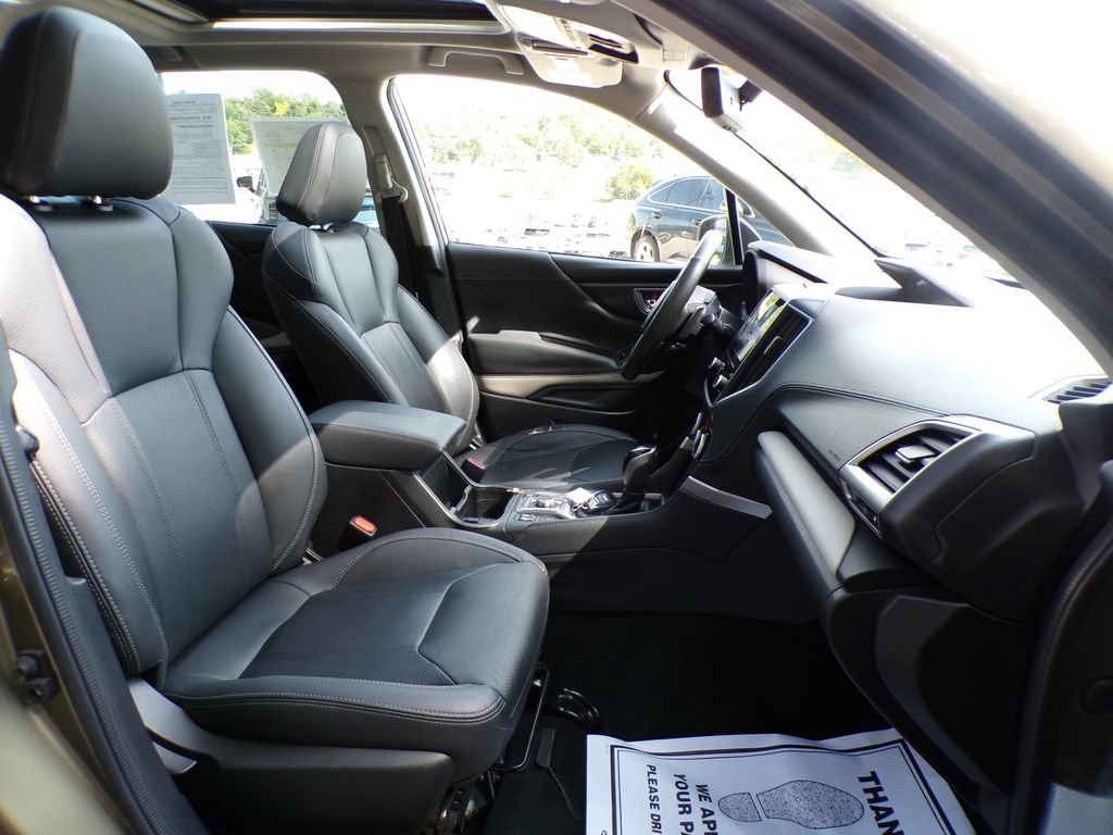 Used 2023 Subaru Forester Limited AWD/4WD image 15