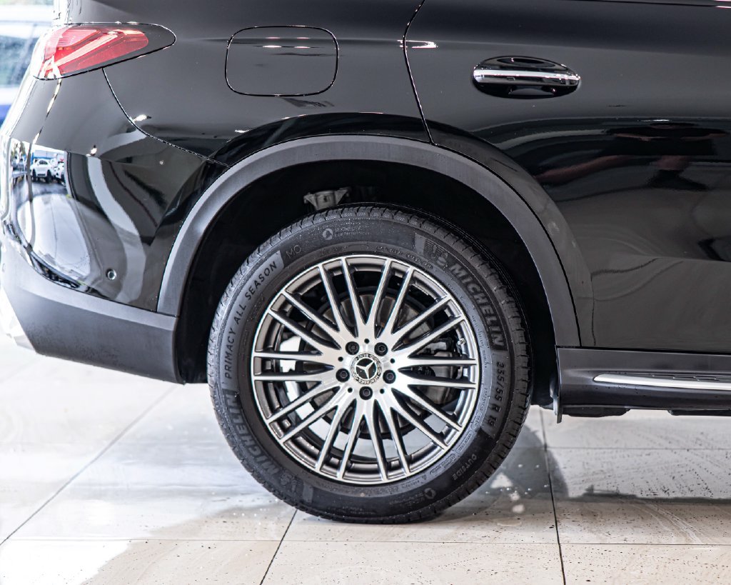 Used 2026 Mercedes-Benz GLC 300 4MATIC image 11