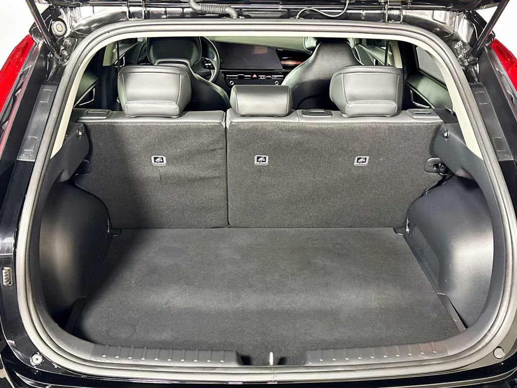 Certified 2023 Kia Niro EX image 22