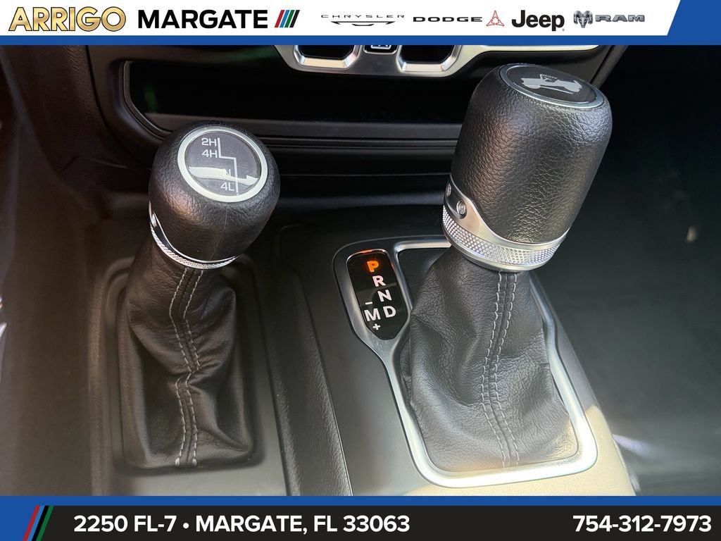 New 2026 Jeep Wrangler Unlimited Sahara AWD/4WD image 24