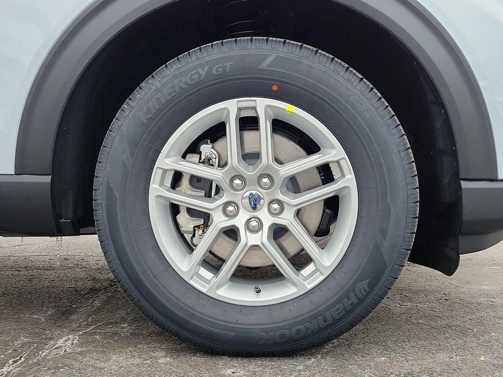 New 2026 Ford Explorer Active image 9