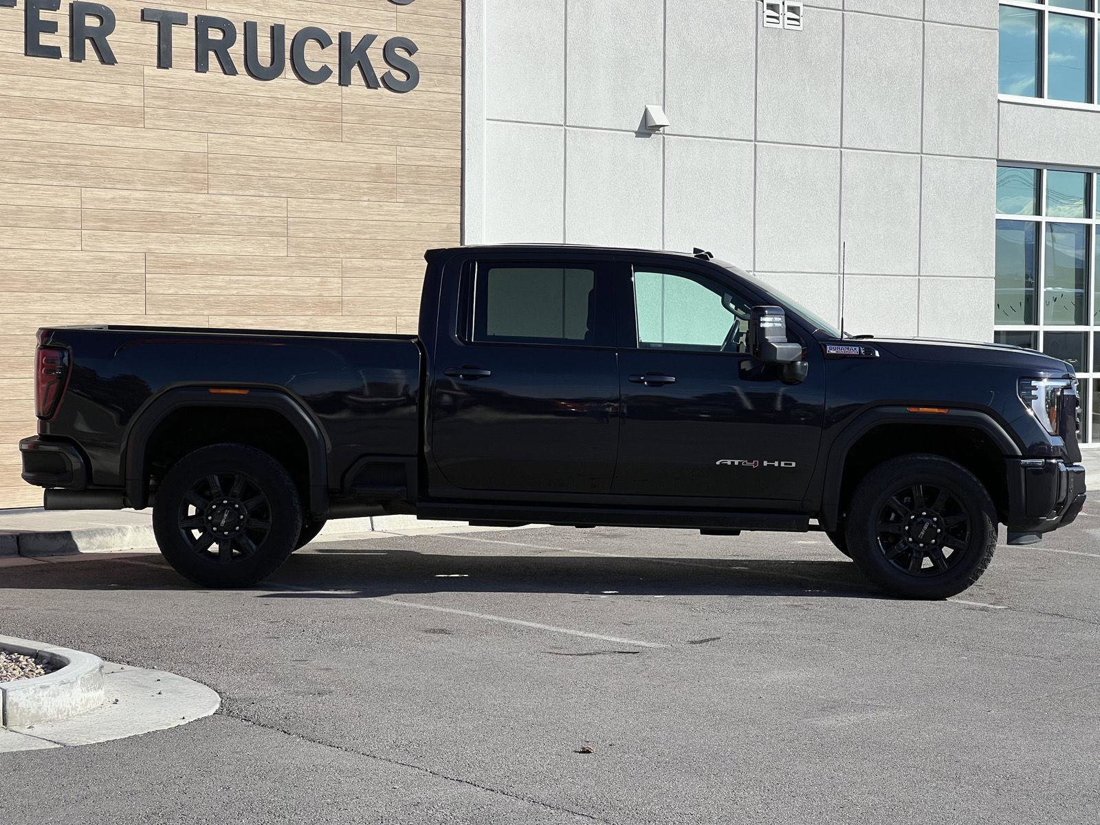 Used 2024 GMC Sierra 3500 AT4 w/ AT4 Premium Plus Package image 4