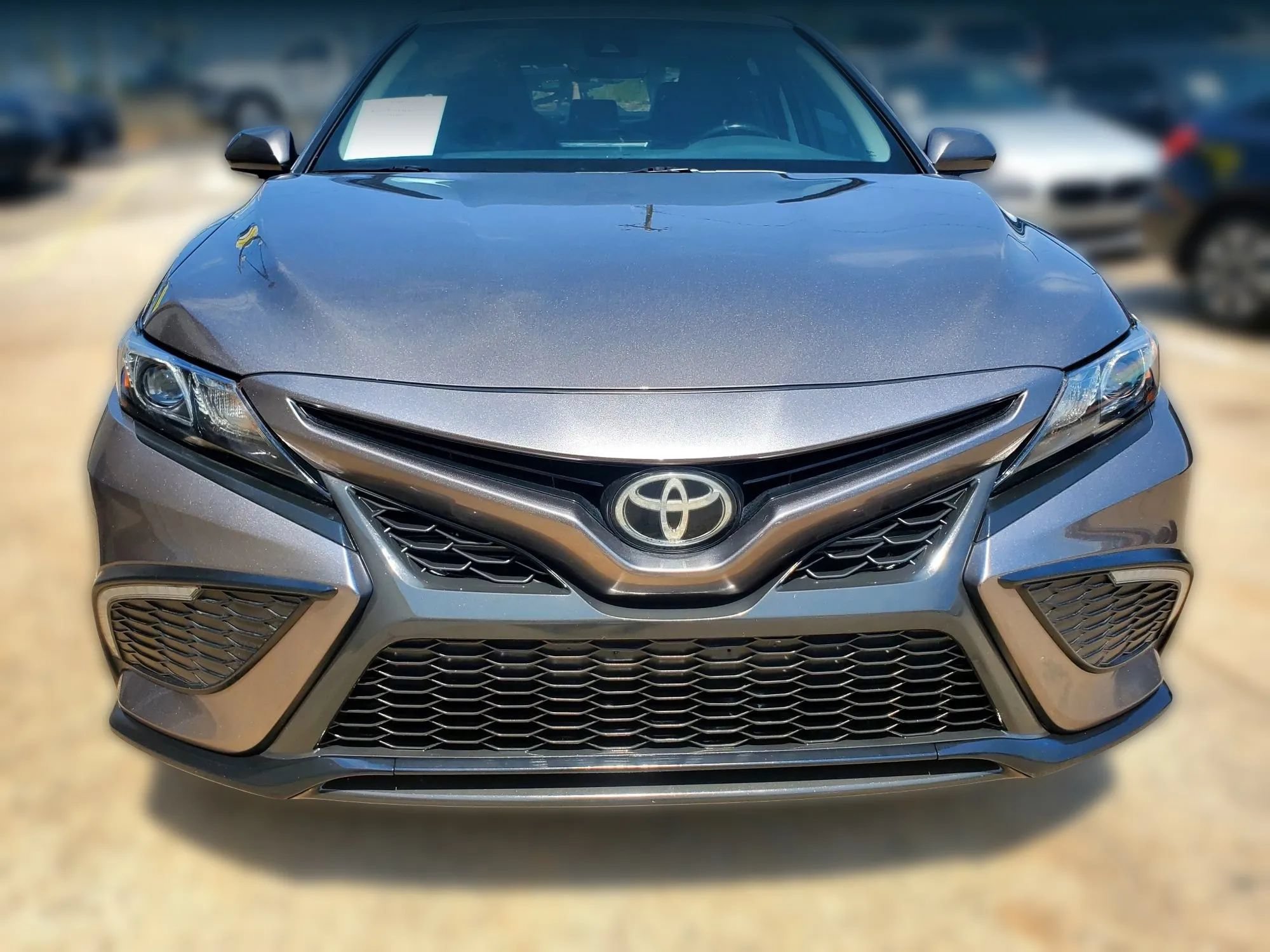 Used 2022 Toyota Camry SE FWD image 21