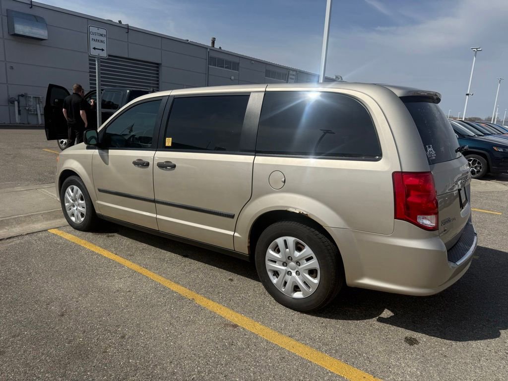 Used 2015 Dodge Grand Caravan American Value Package FWD image 7
