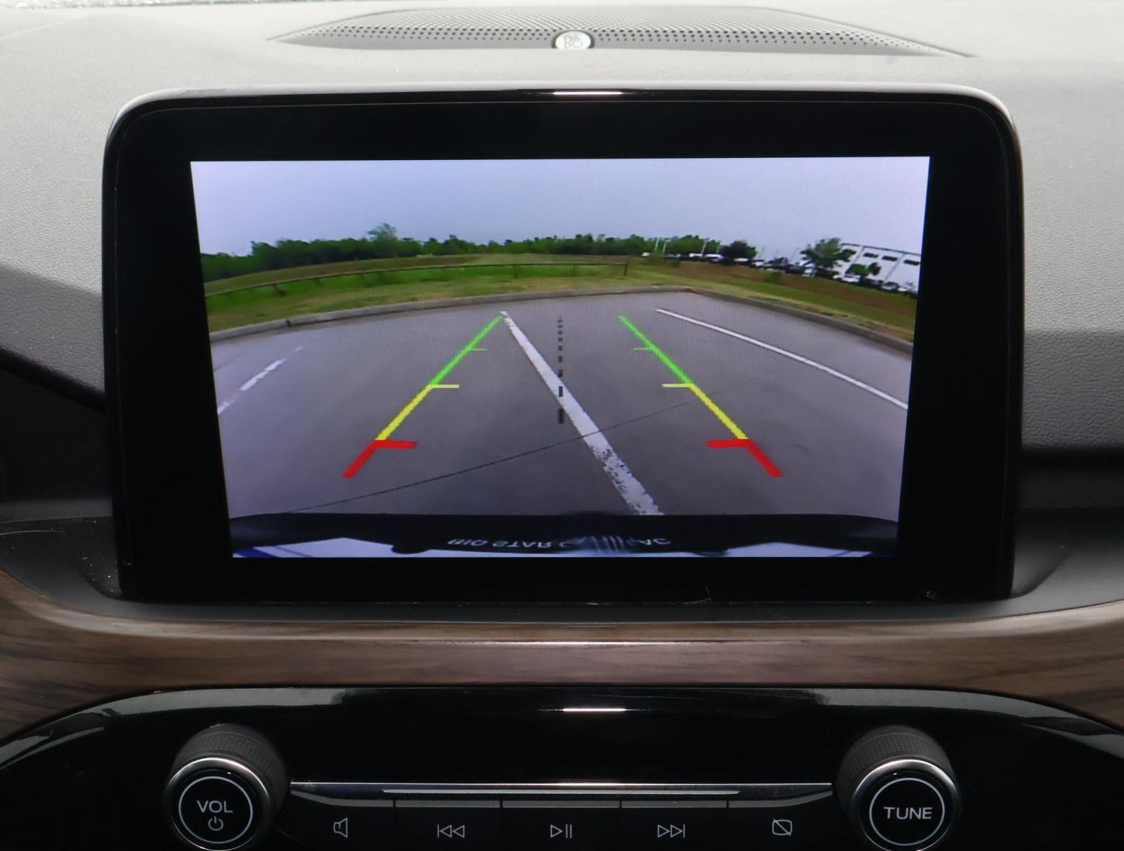 Used 2020 Ford Escape Titanium image 31