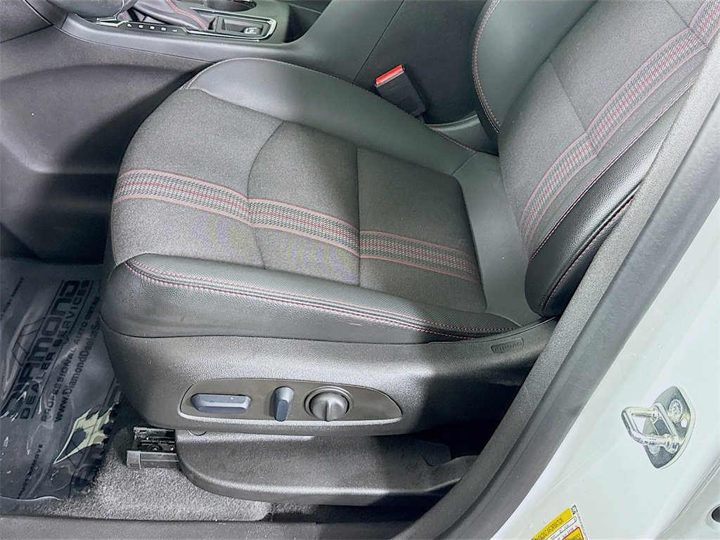 Used 2023 Chevrolet Equinox RS image 22