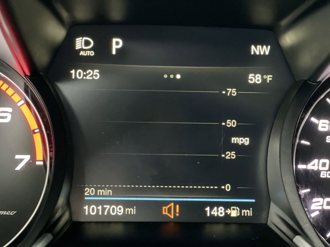 Used 2018 Alfa Romeo Giulia Ti Sport w/ Quick Order Package 22U Sport image 18