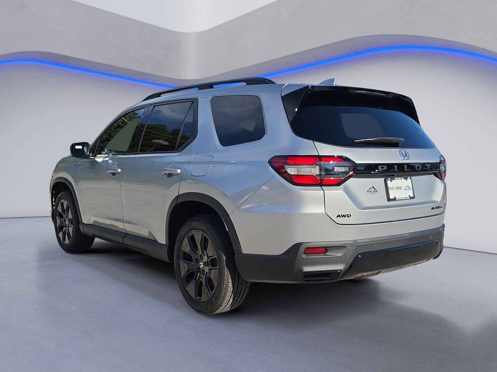 New 2026 Honda Pilot Black Edition image 3