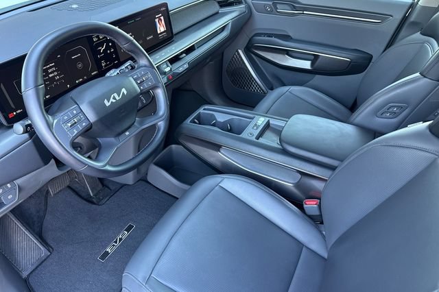 Certified 2024 Kia EV9 Light Long Range RWD image 12