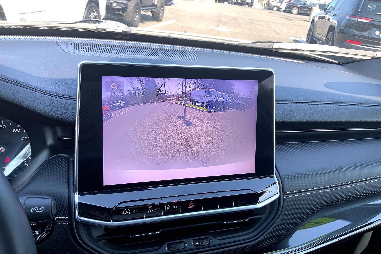 Certified 2022 Jeep Compass Altitude w/ Sun and Sound Group image 28