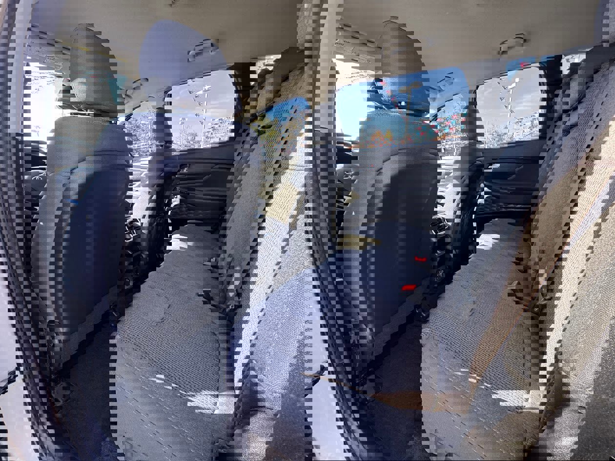 Used 2019 Hyundai Santa Fe SEL image 9