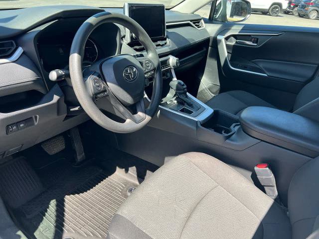 Used 2024 Toyota RAV4 XLE AWD/4WD image 9