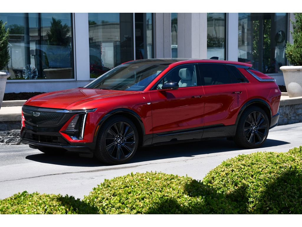 Certified 2024 Cadillac Lyriq Sport AWD/4WD image 8