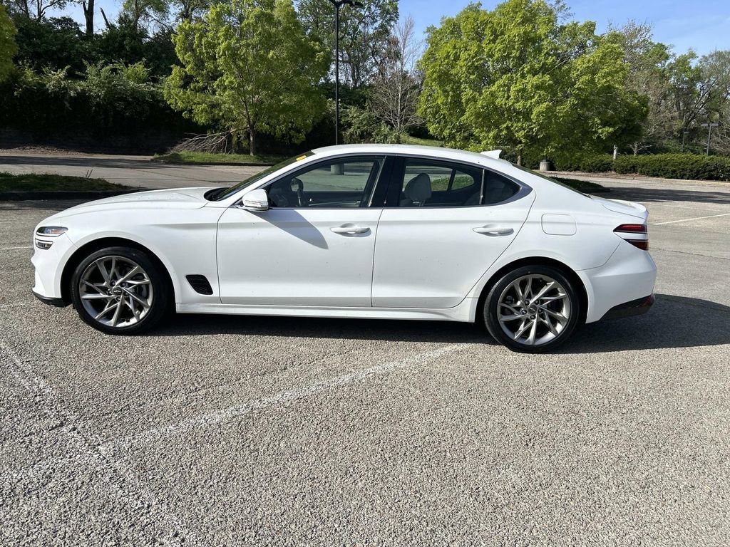 Used 2022 Genesis G70 2.0T image 4