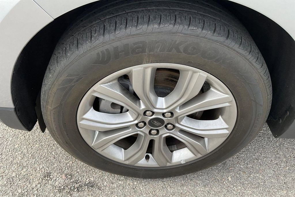 Used 2024 Ford Edge Titanium image 9