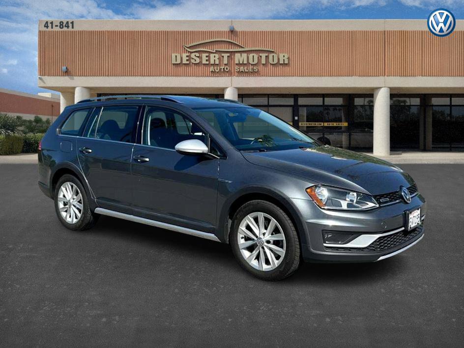 Used 2017 Volkswagen Golf Alltrack SE image 3