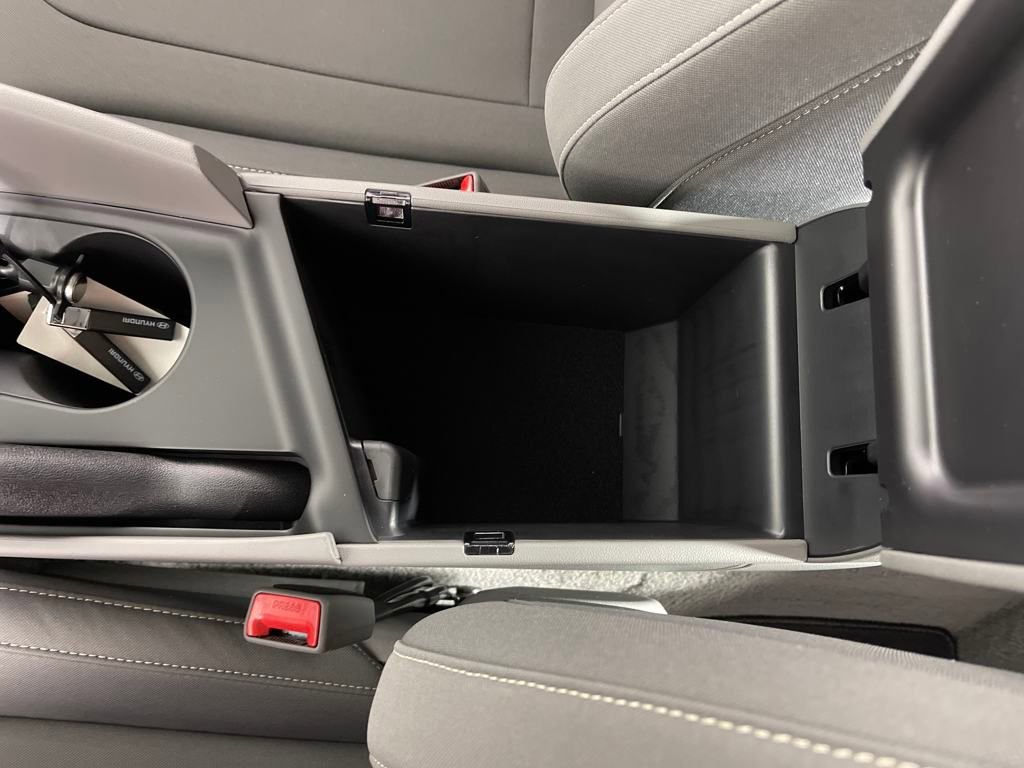 New 2025 Hyundai Elantra Sport image 27