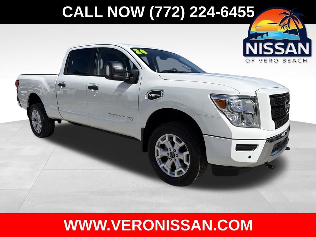 Used 2024 Nissan Titan SV w/ SV Convenience Package