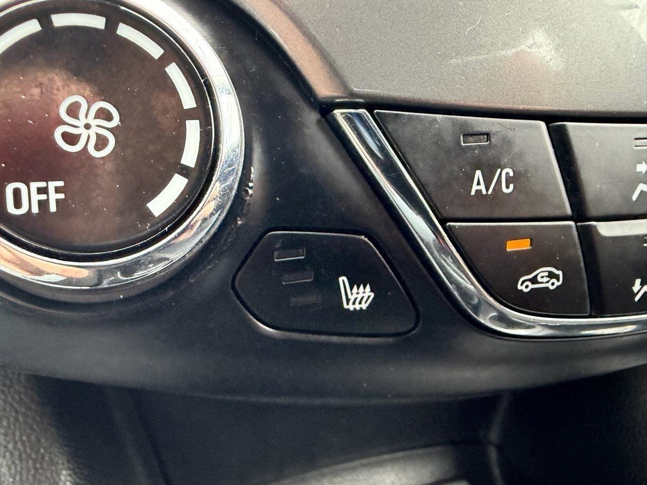 Used 2018 Chevrolet Cruze LT w/ Convenience Package FWD image 21