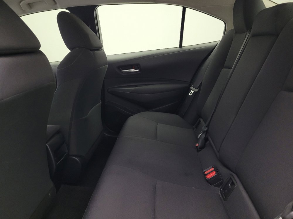 Used 2021 Toyota Corolla LE image 18
