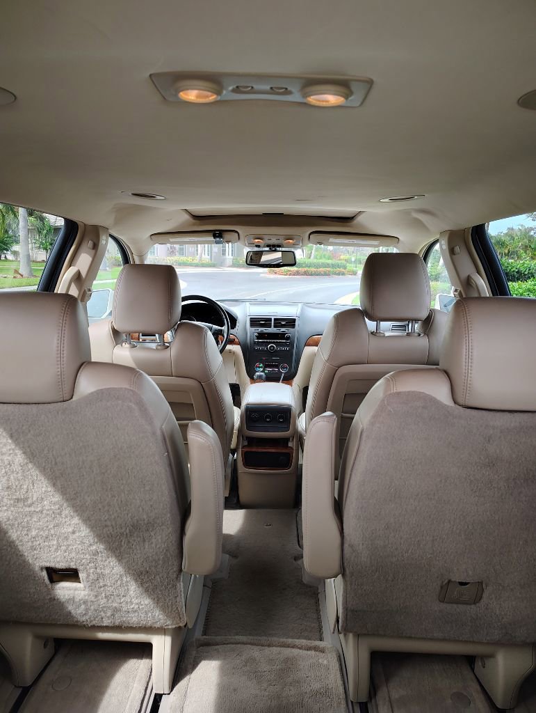 Used 2009 Saturn Outlook XR w/ Convenience Package image 6