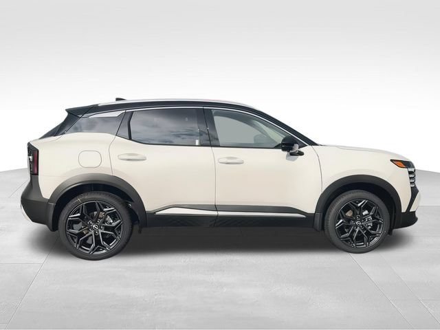 New 2026 Nissan Kicks SR w/ SR Premium Package AWD/4WD image 9
