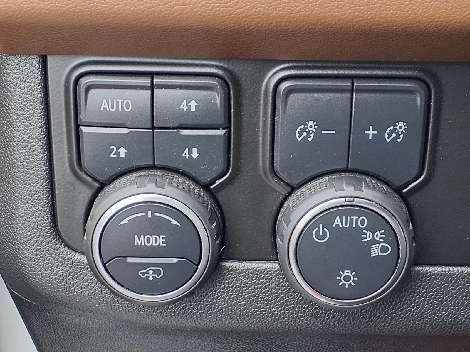 Used 2023 Chevrolet Suburban High Country w/ Max Trailering Package AWD/4WD image 10