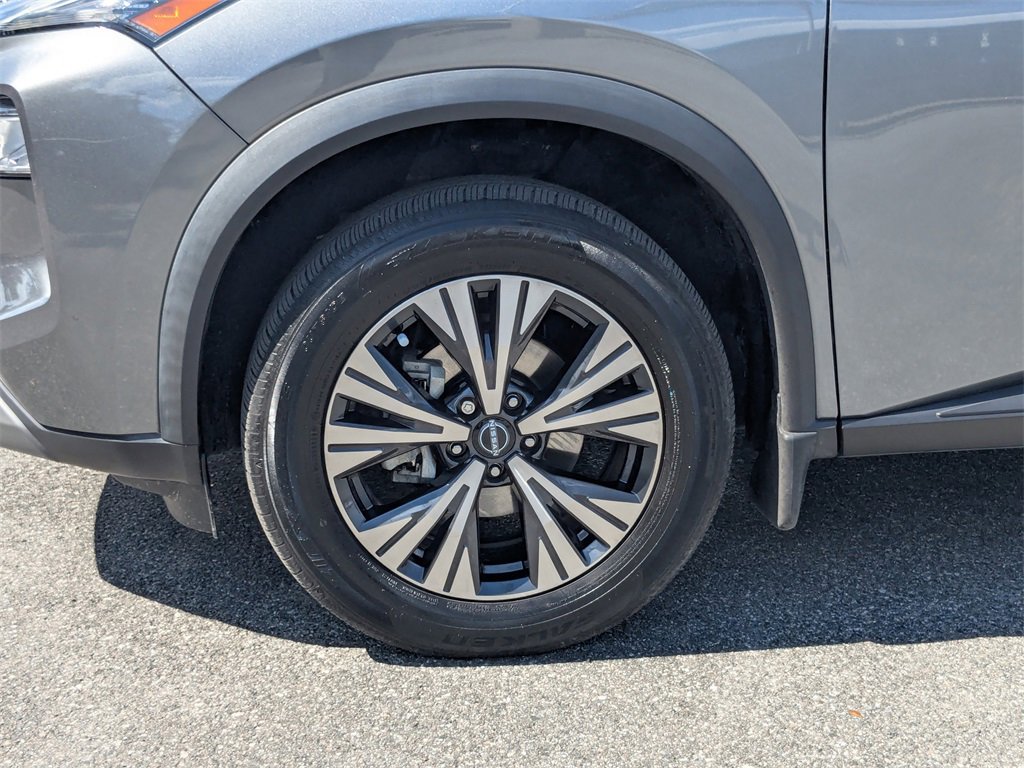 Used 2023 Nissan Rogue SV w/ SV Premium B Package image 10