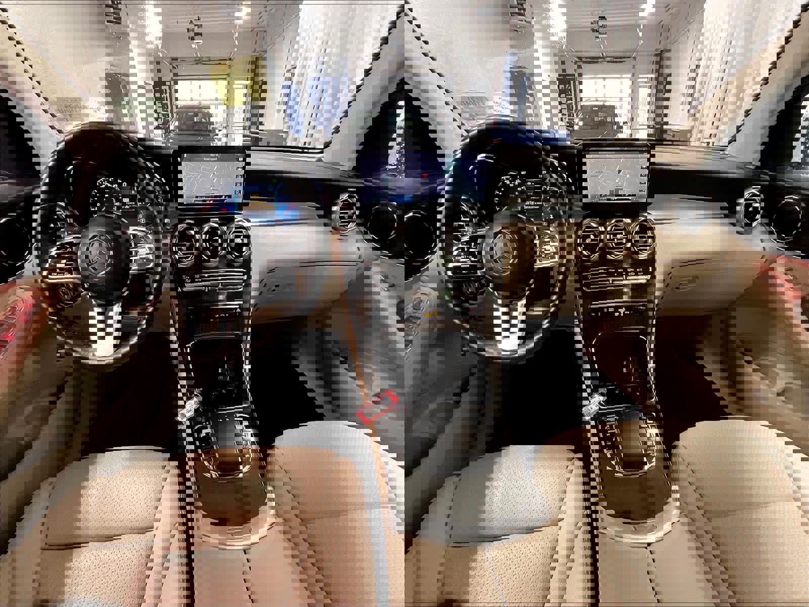 Used 2022 Mercedes-Benz GLC 300 4MATIC image 21