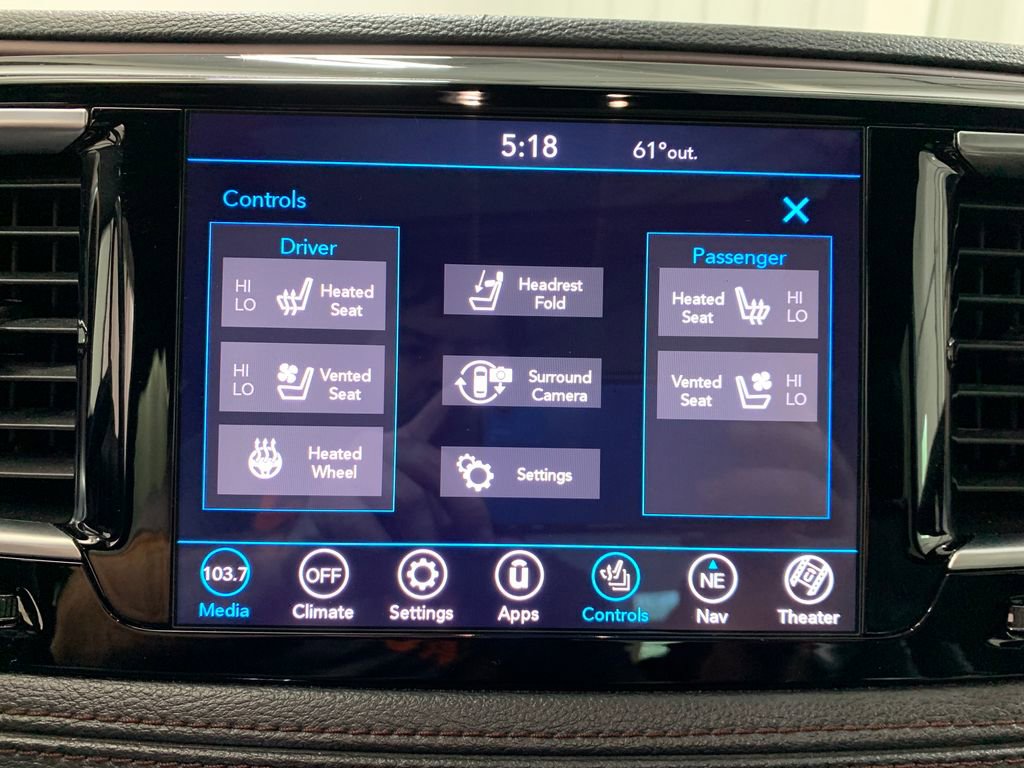 Used 2020 Chrysler Pacifica Limited FWD image 11