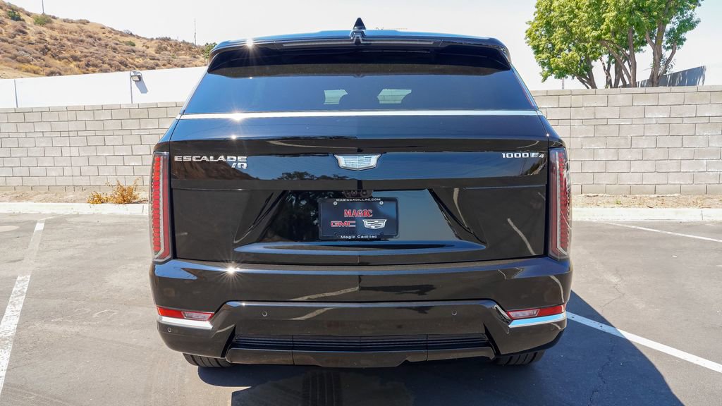 Used 2026 Cadillac Escalade IQ Luxury 1 AWD/4WD image 11