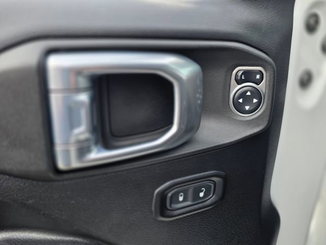 Used 2021 Jeep Wrangler Unlimited Rubicon AWD/4WD image 22