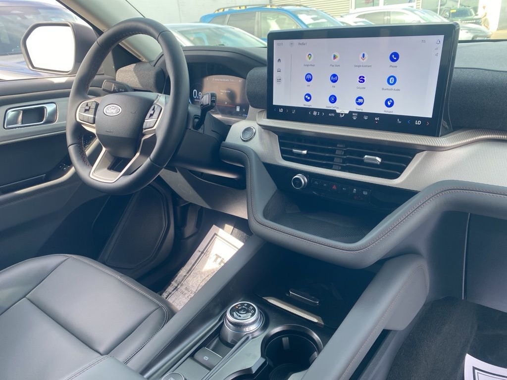 New 2025 Ford Explorer Active image 30