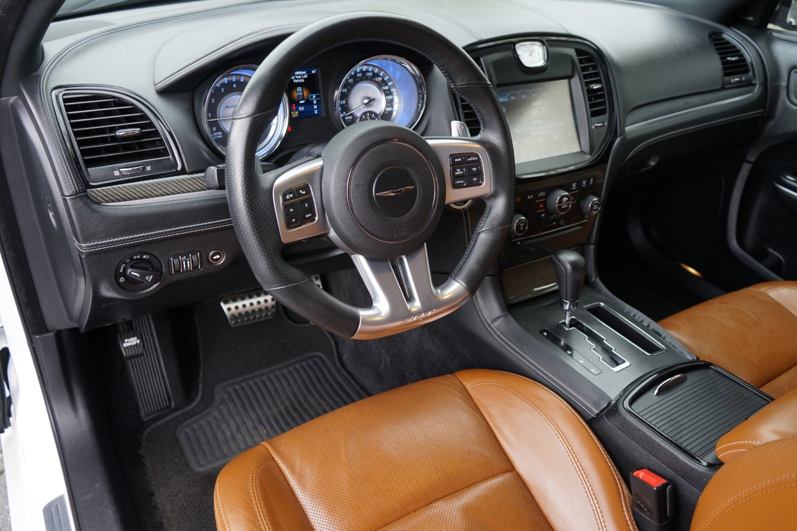 Used 2014 Chrysler 300 SRT8 w/ Leather Interior Group image 19