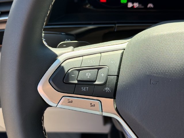 Used 2024 Volkswagen Atlas SE FWD image 23