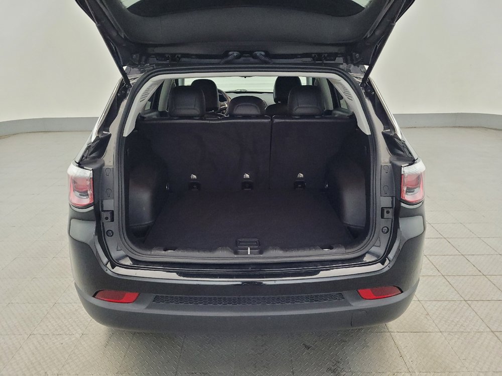 Used 2018 Jeep Compass Latitude image 29