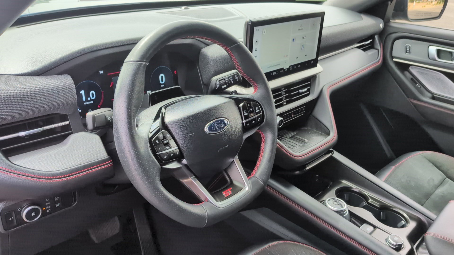 Used 2025 Ford Explorer ST RWD image 14