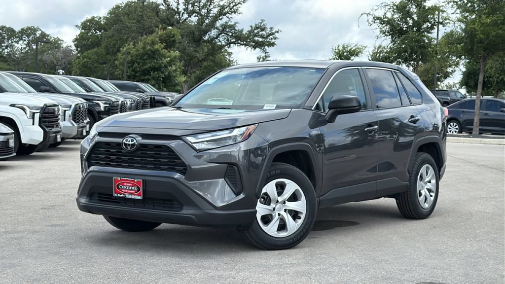 Used 2024 Toyota RAV4 LE FWD image 41