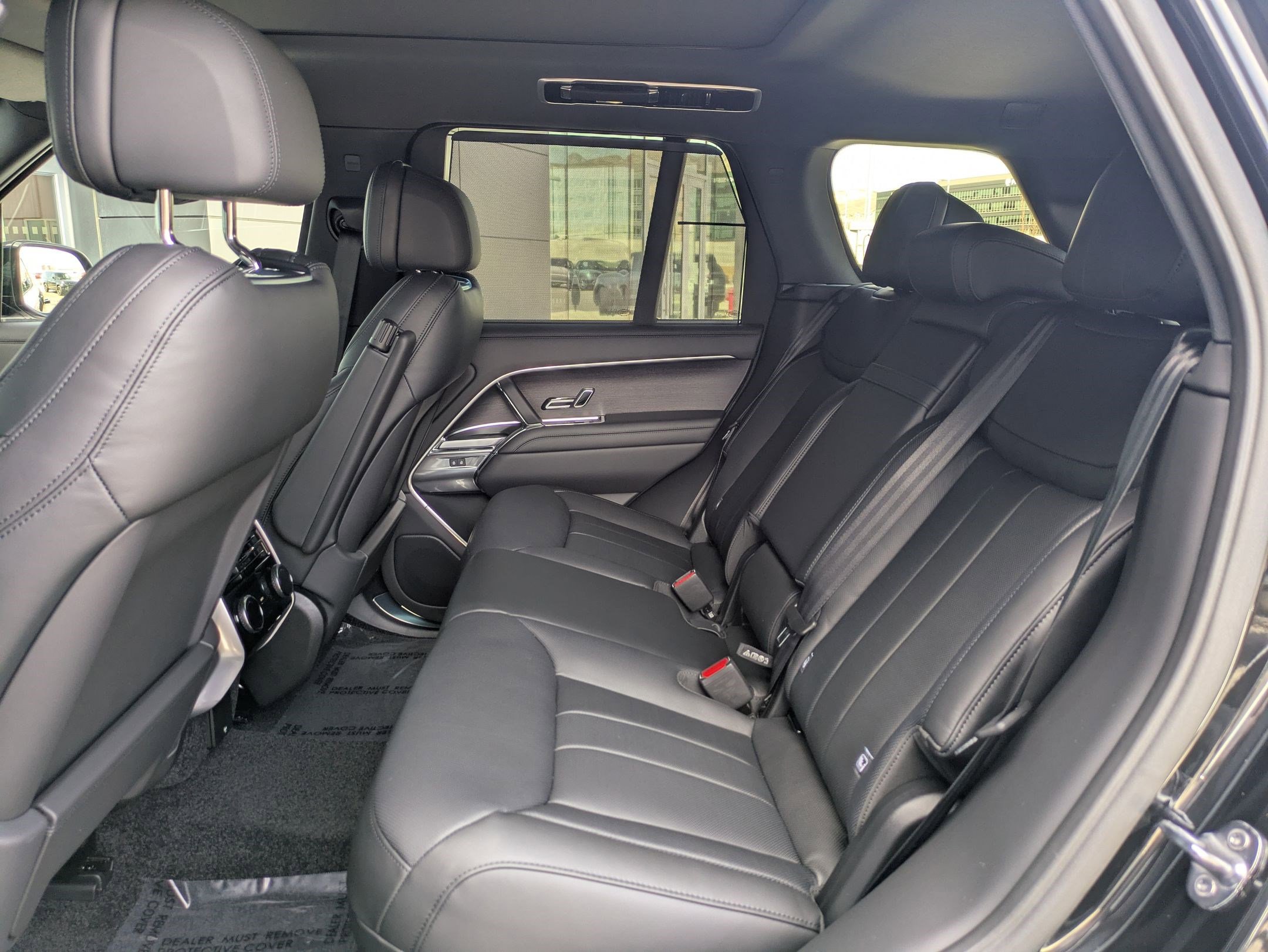 New 2026 Land Rover Range Rover SE image 18