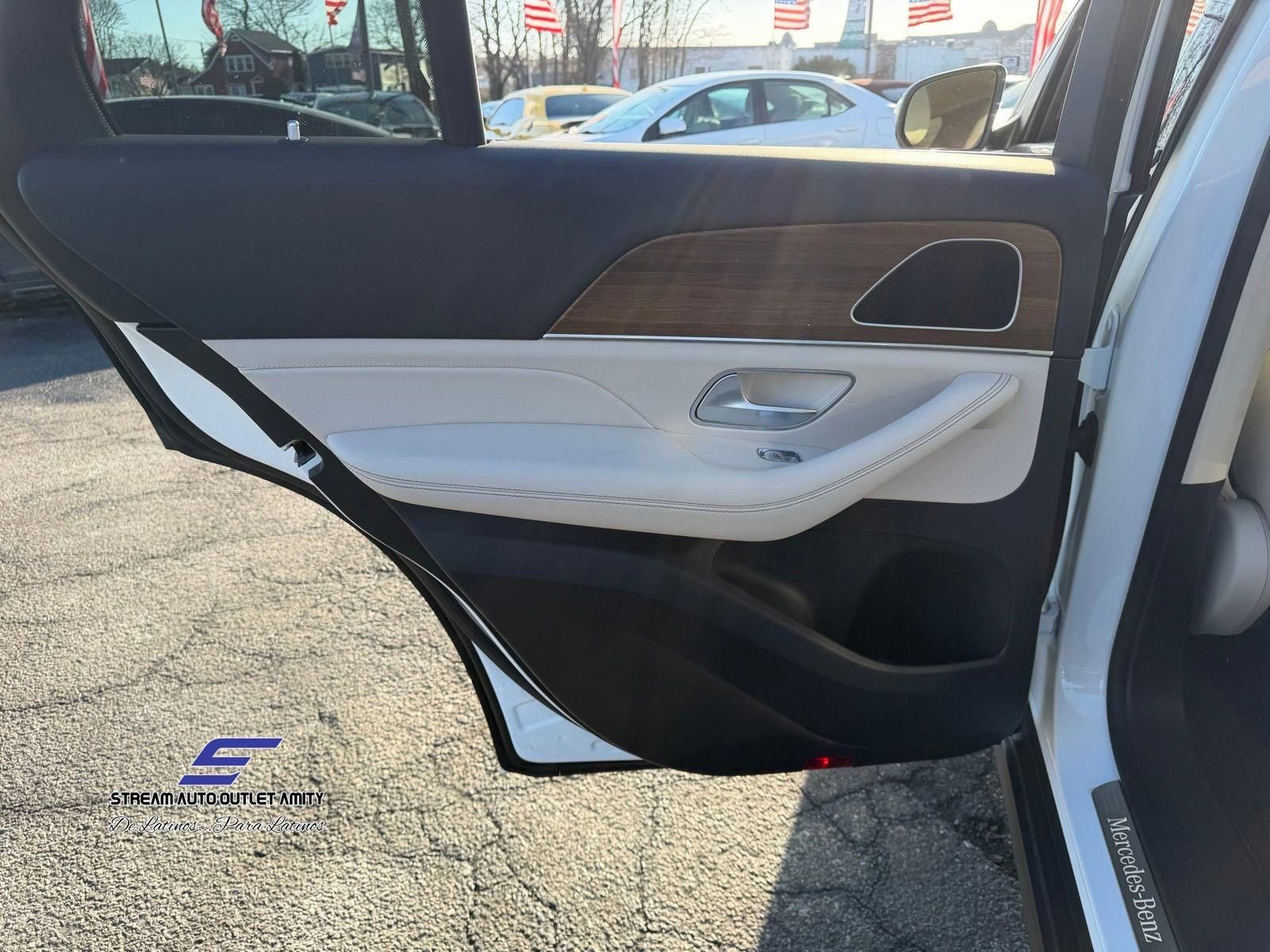 Used 2024 Mercedes-Benz GLE 350 4MATIC image 35