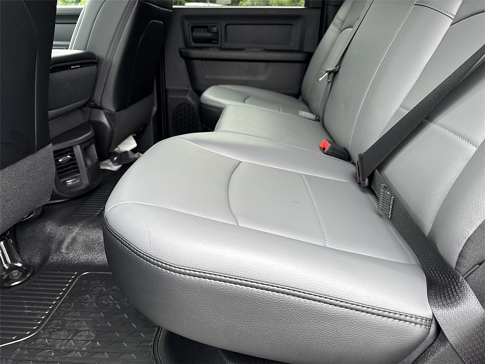 New 2025 RAM 3500 Tradesman w/ Chrome Appearance Group AWD/4WD image 21
