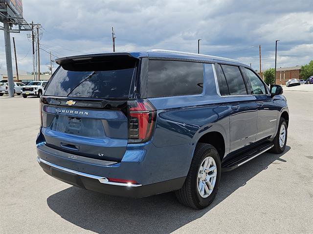 Certified 2025 Chevrolet Suburban LT RWD image 5